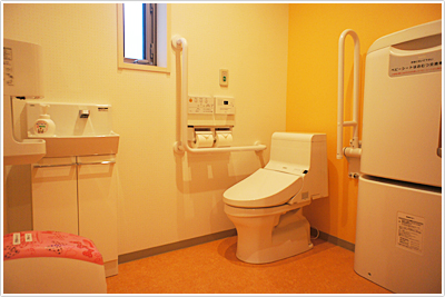 車椅子用トイレ